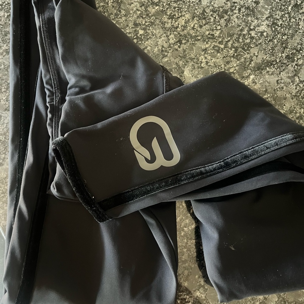 Strut This Cyclebar leggings - Picture 3 of 3